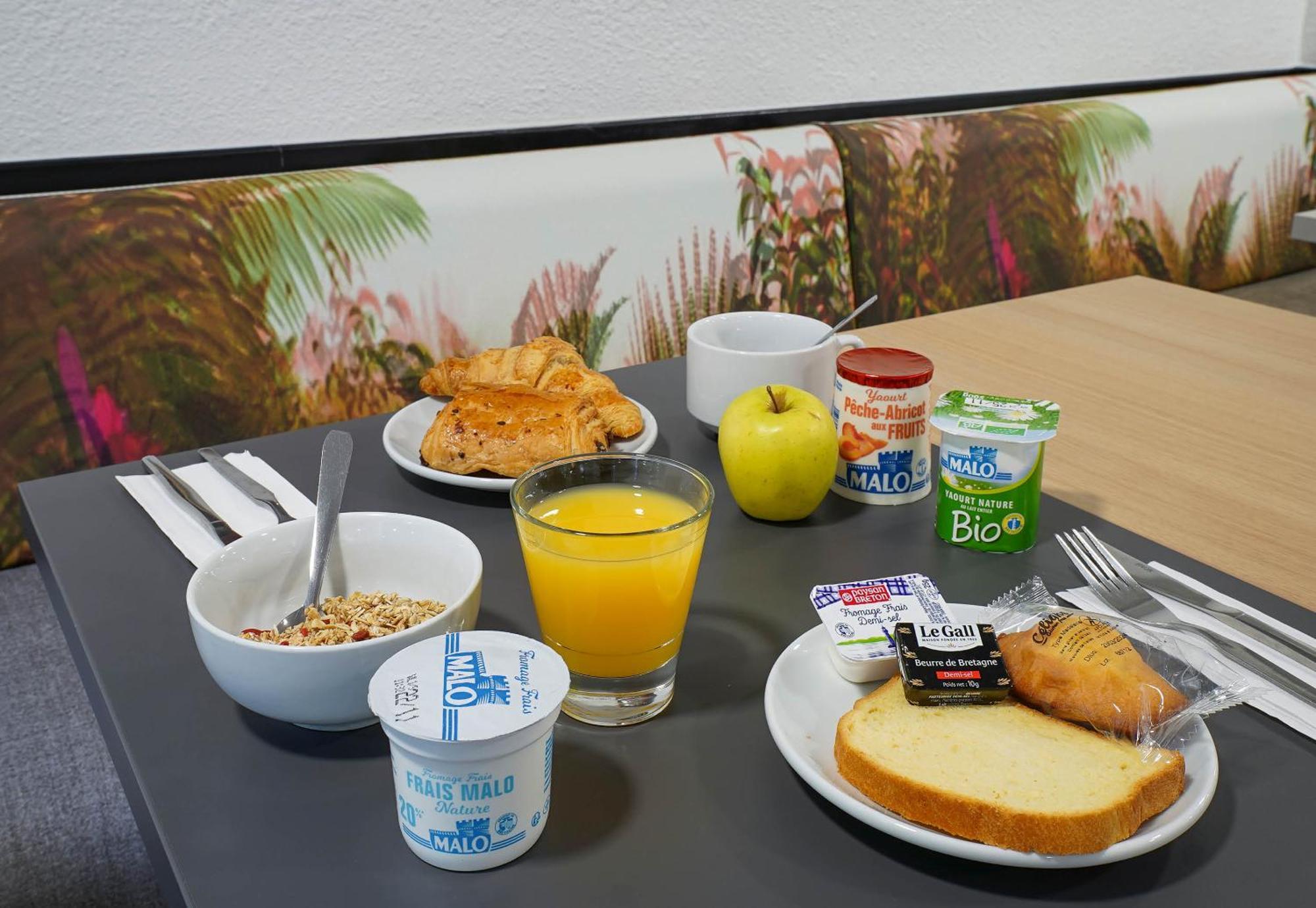 B&B Hotel Marseille Parc Chanot Eksteriør billede